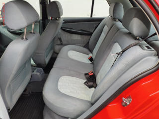 Škoda Fabia (2000) 1.4i, AC - náhled 12