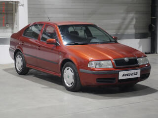 �koda Octavia 1.6, �R, AC
