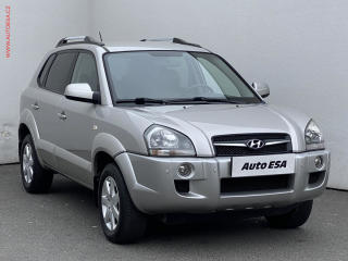 Hyundai Tucson 2.0 i 2WD, AC, park.asist
