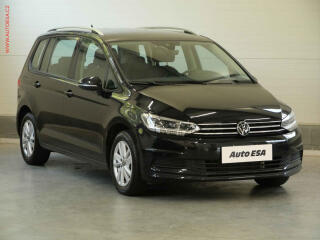 Volkswagen Touran 2.0TDi, LED, navi, kamera