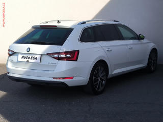 Škoda Superb (2019) 1.8 TSi, ČR, L&K, DSG, xenon - náhled 4