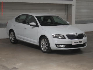 koda Octavia 1.6 TDi, R, AC, vhev sed