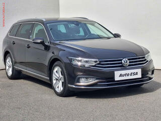 Volkswagen Passat 2.0TDI, �R, Navi, LED, AC