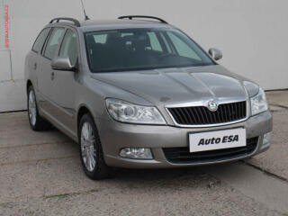 �koda Octavia 2.0TDi, AC, tempo, park.�idla
