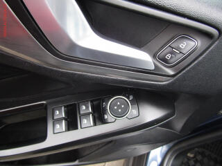 Ford Focus (2019) 2.0 TDCi, ČR, Navi, AC - náhled 11