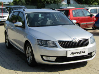 koda Octavia 2.0 TDi, DSG, xenon