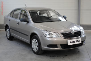 koda Octavia 1.6TDi, 2.maj,R, AC, park
