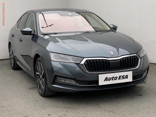 �koda Octavia 1.5 TSi, Style, k��e, navi,
