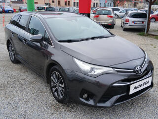 Toyota Avensis 2.0 D-4D, �R, Trend