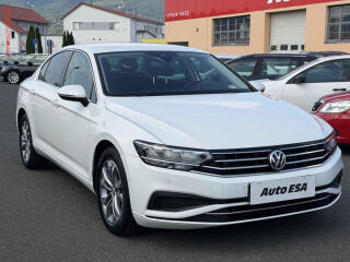 Volkswagen Passat 1.5 TSi, �R, AC, tempo, park