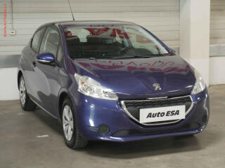 Peugeot 208 1.2 PT, AC, tempo