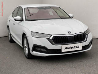 �koda Octavia 2.0 TDi, 2.maj,�R, Ambition