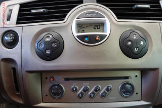 Renault Grand Scénic (2004) 2.0i, ČR, AC, park.čidla - náhled 17