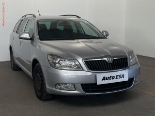 �koda Octavia 1.6 TDi, DSG, park.�idla