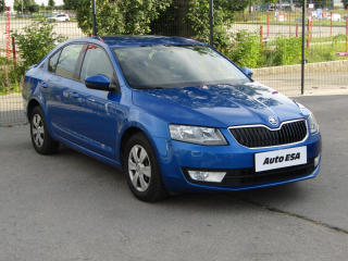 koda Octavia 1.6 TDi, R, AC, vhev sed