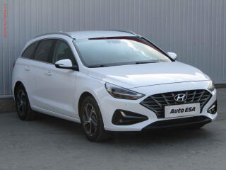 Hyundai i30 1.6 CRDi, 1.maj,�R, LED