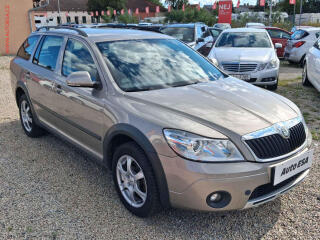 �koda Octavia 2.0 TDi 4x4, 1.maj, AC