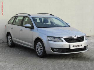 �koda Octavia 1.6 TDi, �R, DSG, bixen, AC