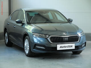 �koda Octavia 2.0TDi, AT, navi, LED