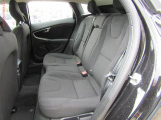 Volvo V40 (2016) 2.0D, AC, temp - náhled 10