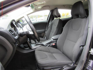 Volvo V40 (2016) 2.0D, AC, temp - náhled 9