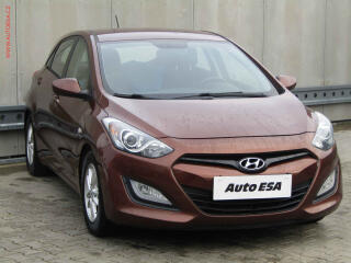 Hyundai i30 1.4i, 2.maj,�R, AC