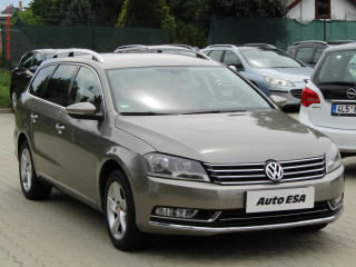 Volkswagen Passat 2.0 TDi, AC, park.idla