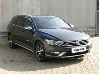 Volkswagen Passat 2.0 TDi 4x4, DSG, Navi, ACC