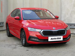 �koda Octavia 2.0 TDi, 1.maj,�R, Style, DSG
