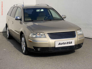 Volkswagen Passat 1.9TDi, �R, AC, xenon, navi