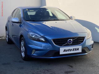 Volvo V40 2.0 D2, 1.maj, R-design, navi
