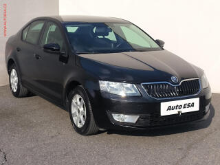 �koda Octavia 1.2 TSI, AC, v�h�ev sed