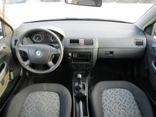 Škoda Fabia (2005) 1.4i - náhled 8