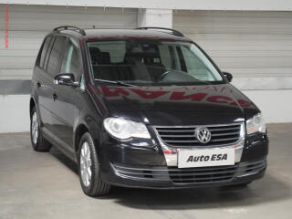 Volkswagen Touran 1.6i, Navi, AC