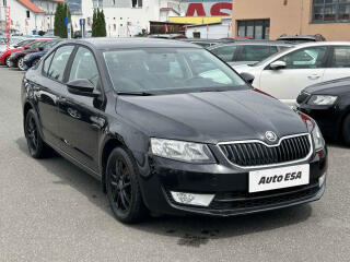 �koda Octavia 1.2 TSI, �R, AC, v�h�ev sed