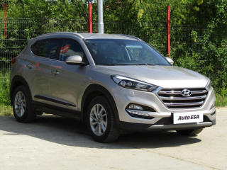 Hyundai Tucson 2.0 CRDi 4x4, R, Navi, xenon