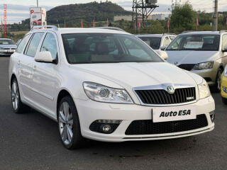 �koda Octavia 2.0 TDi, RS, park.�idla