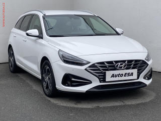 Hyundai i30 1.6 CRDi, Smart, LED, kamera
