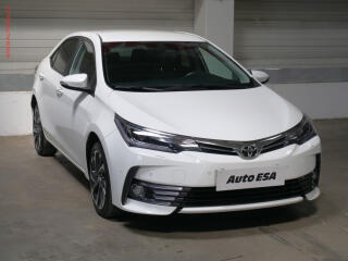 Toyota Corolla 1.6i, 1.maj,�R, Navi, LED