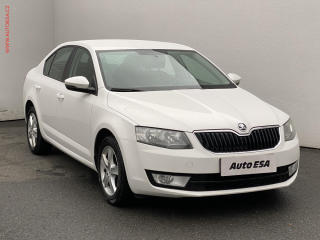 koda Octavia 1.6 TDi, Ambition, vhev sed