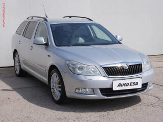 �koda Octavia 2.0 TDi, DSG, xenon, k��e