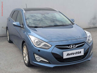 Hyundai i40 1.7CRDi, Bixen, navi, park