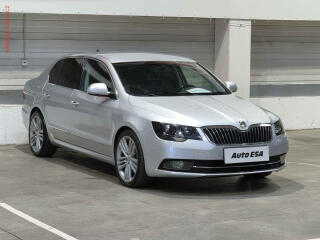 �koda Superb 2.0 TDi, �R, Navi, bixen