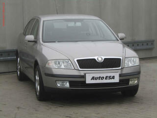 �koda Octavia 1.6MPi, servis.kniha