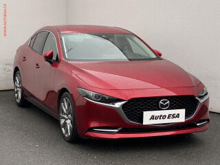 Mazda 3 2.0 i Skyactiv, 1.maj,�R