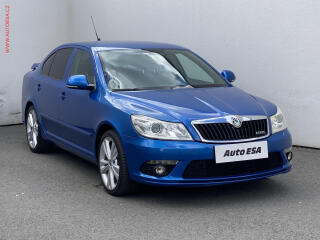 �koda Octavia 2.0 TDi, RS, DSG, xenon, TZ