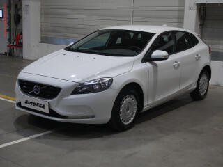 Volvo V40 (2015) 1.6 D, AC - náhled 3