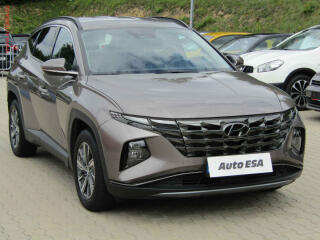 Hyundai Tucson 1.6i, AC, LED, navi