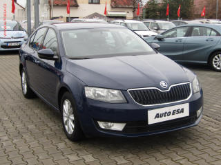 koda Octavia 1.6 TDi, R, AC, vhev sed.