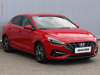 Hyundai i30 1.0 T-GDi Fastback, 1.maj,�R